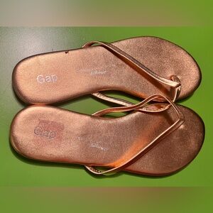 7 GAP thin Strappy thongs Slides LEATHER sandals metallic slip-on classic gold